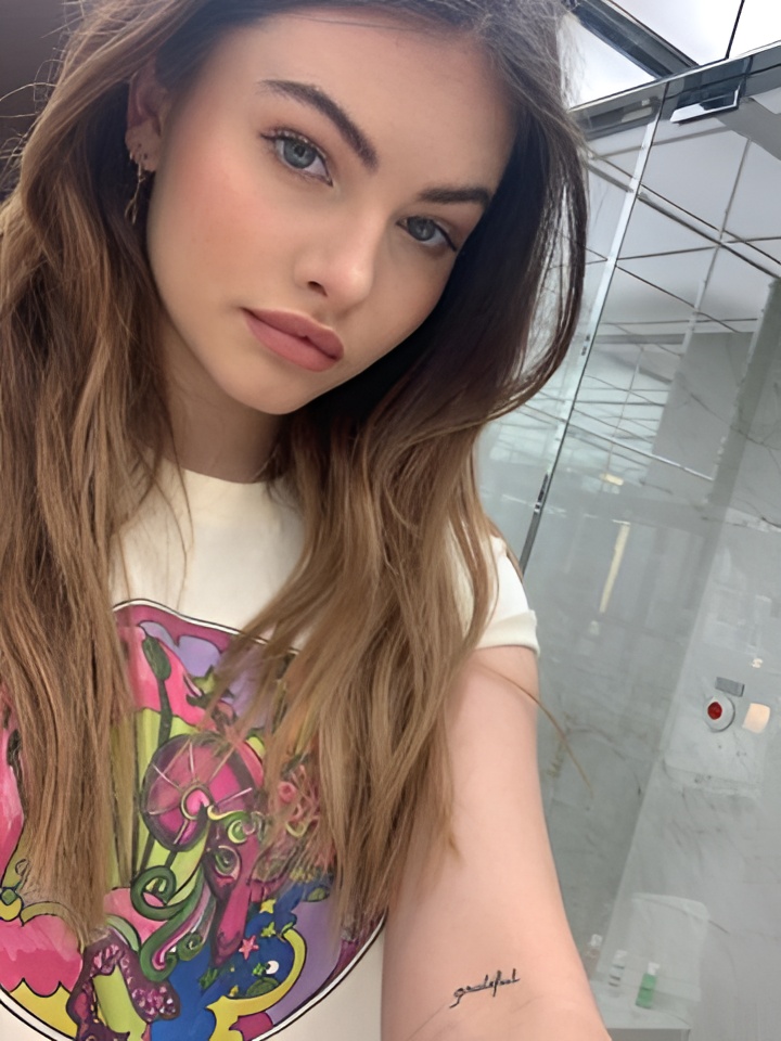 Ева привлекальеная девушка из Сарова цена от 2500 руб