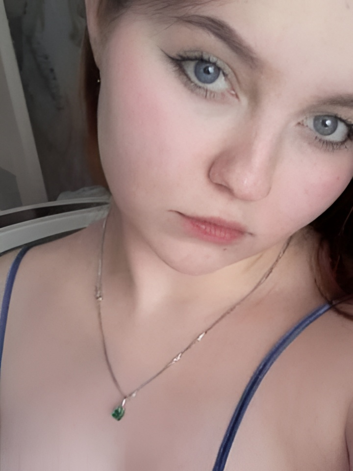 Василиса привлекальеная девушка из Сарова цена от 5000 руб