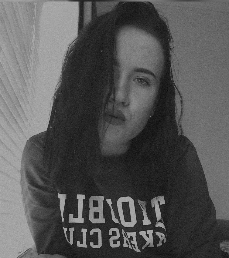 Индивидуалка Окси, доступна для личного знакомства от 3500 руб